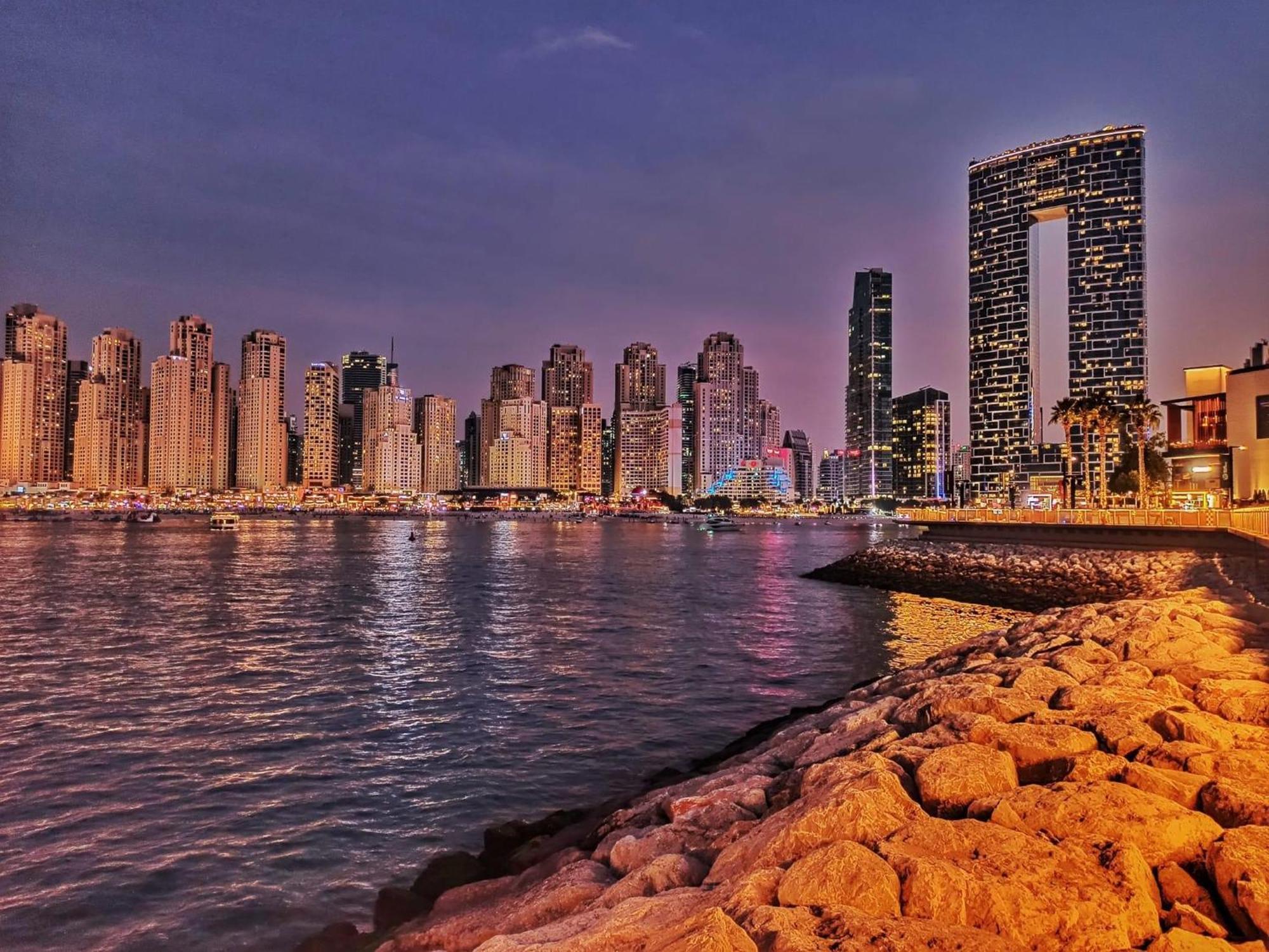 Seaview Beach Hostel Jbr - Walk To Beach - Gym - Pool - Metro Station 두바이 외부 사진