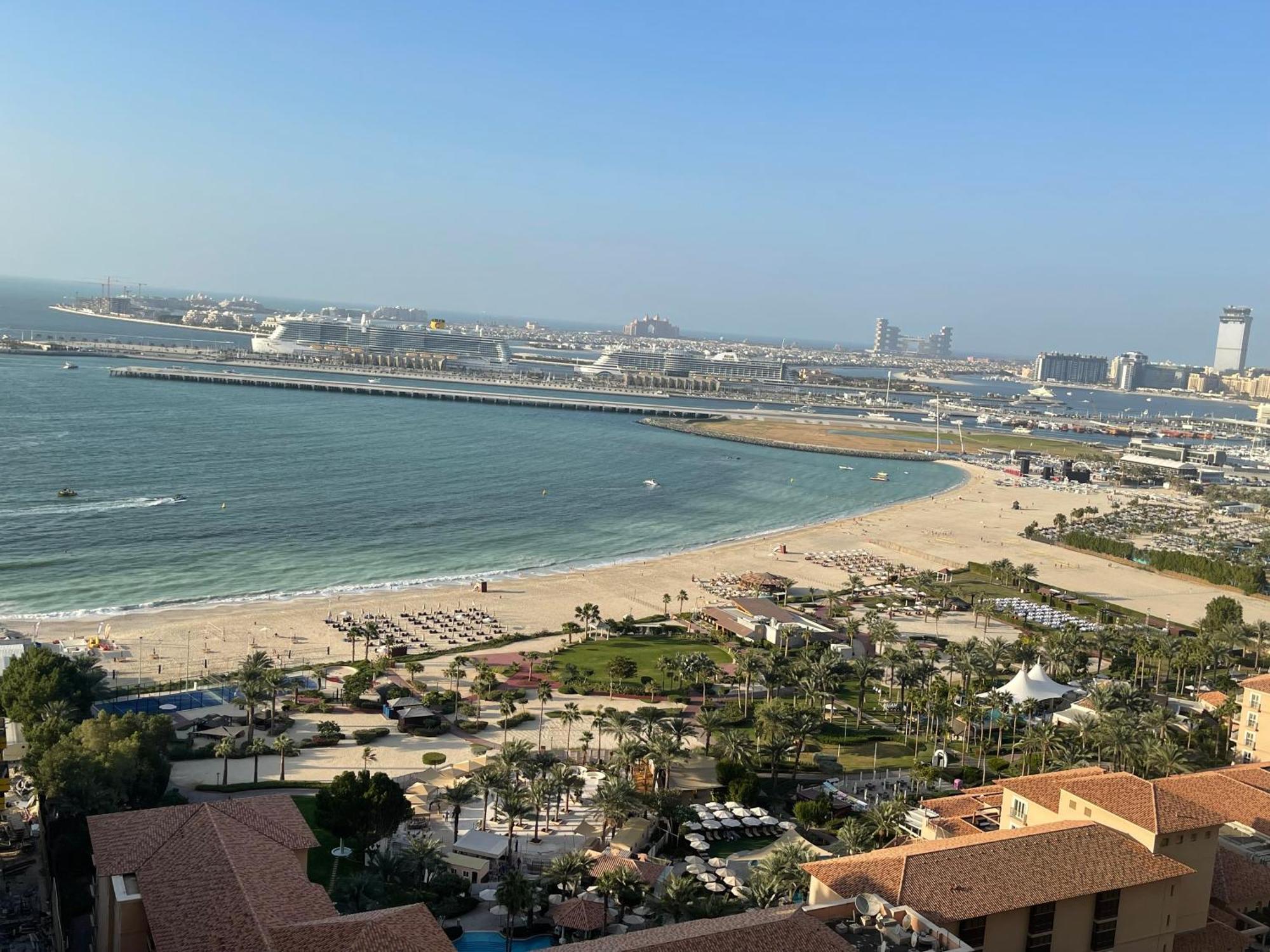 Seaview Beach Hostel Jbr - Walk To Beach - Gym - Pool - Metro Station 두바이 외부 사진