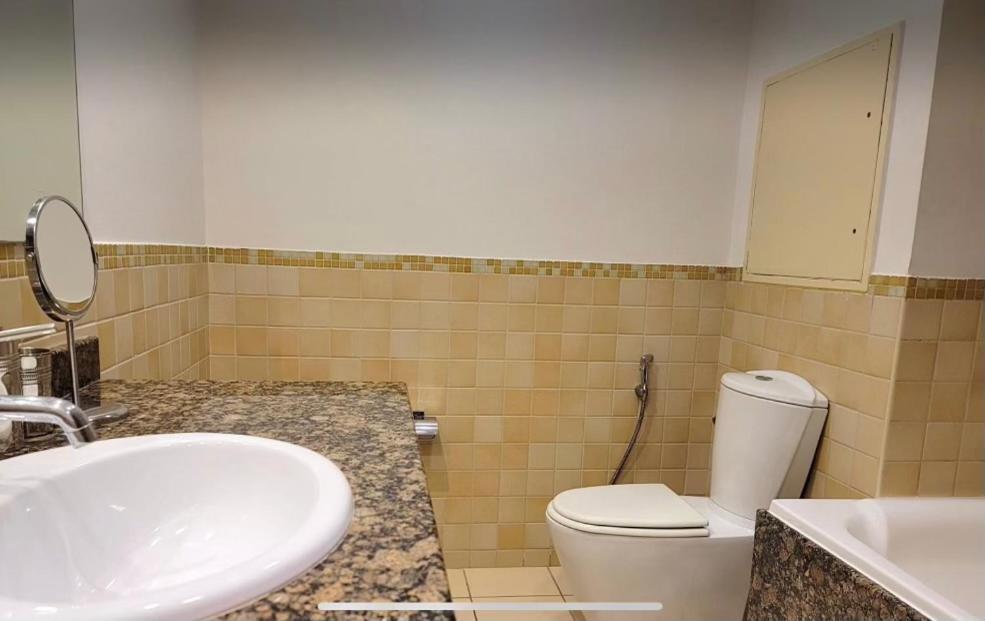 Seaview Beach Hostel Jbr - Walk To Beach - Gym - Pool - Metro Station 두바이 외부 사진