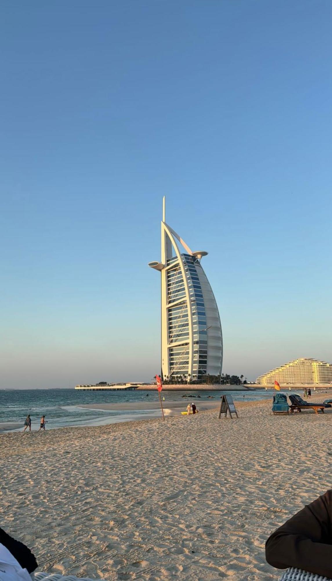 Seaview Beach Hostel Jbr - Walk To Beach - Gym - Pool - Metro Station 두바이 외부 사진