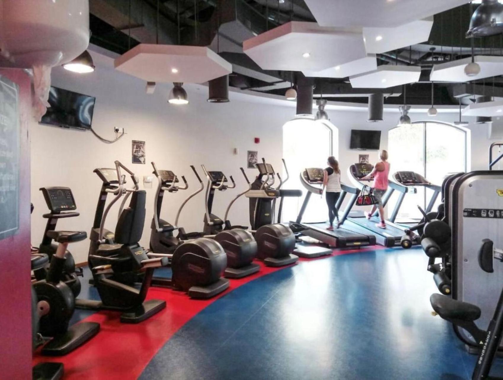 Seaview Beach Hostel Jbr - Walk To Beach - Gym - Pool - Metro Station 두바이 외부 사진